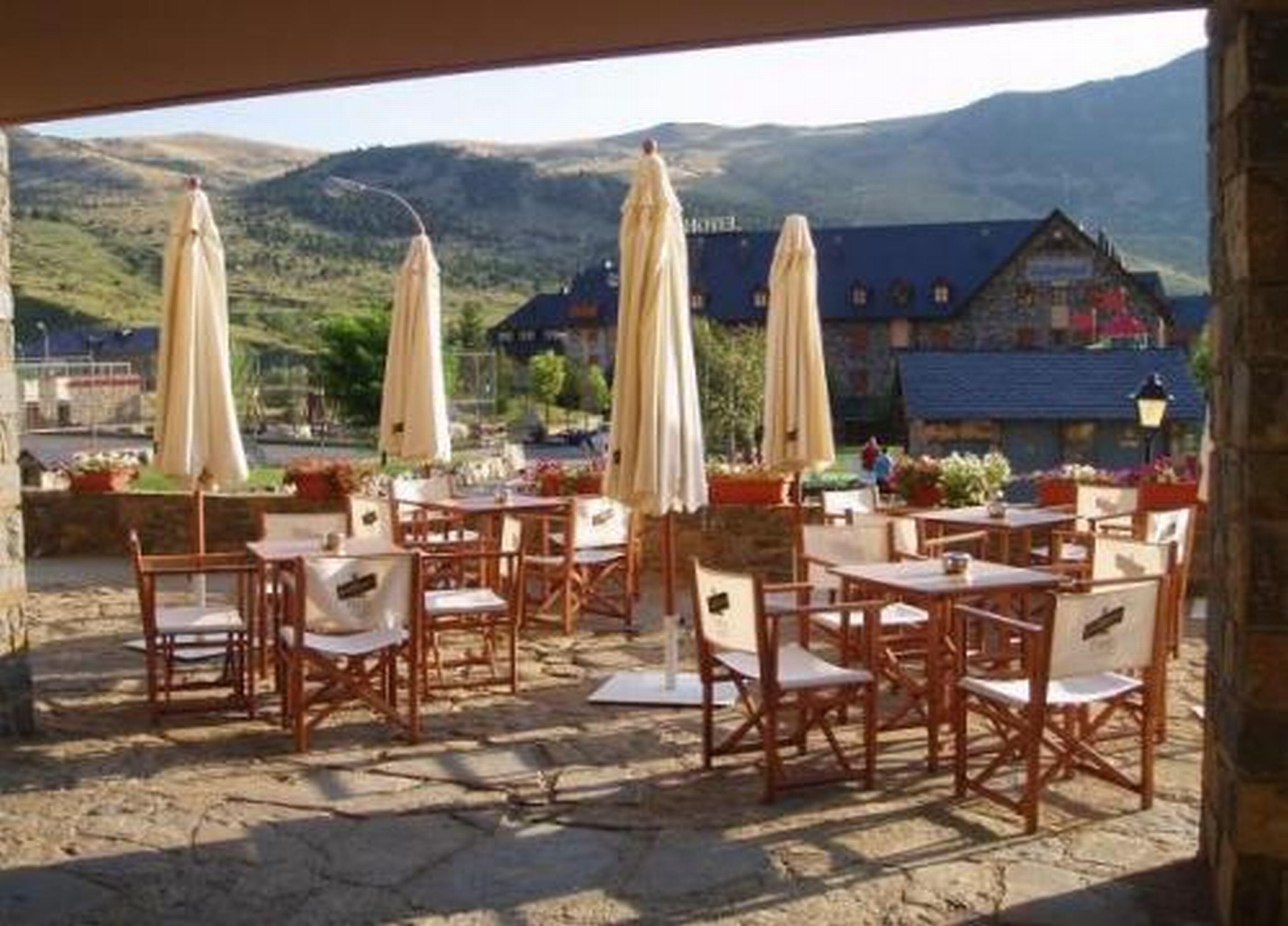 Hotel Romanic Taull Bagian luar foto