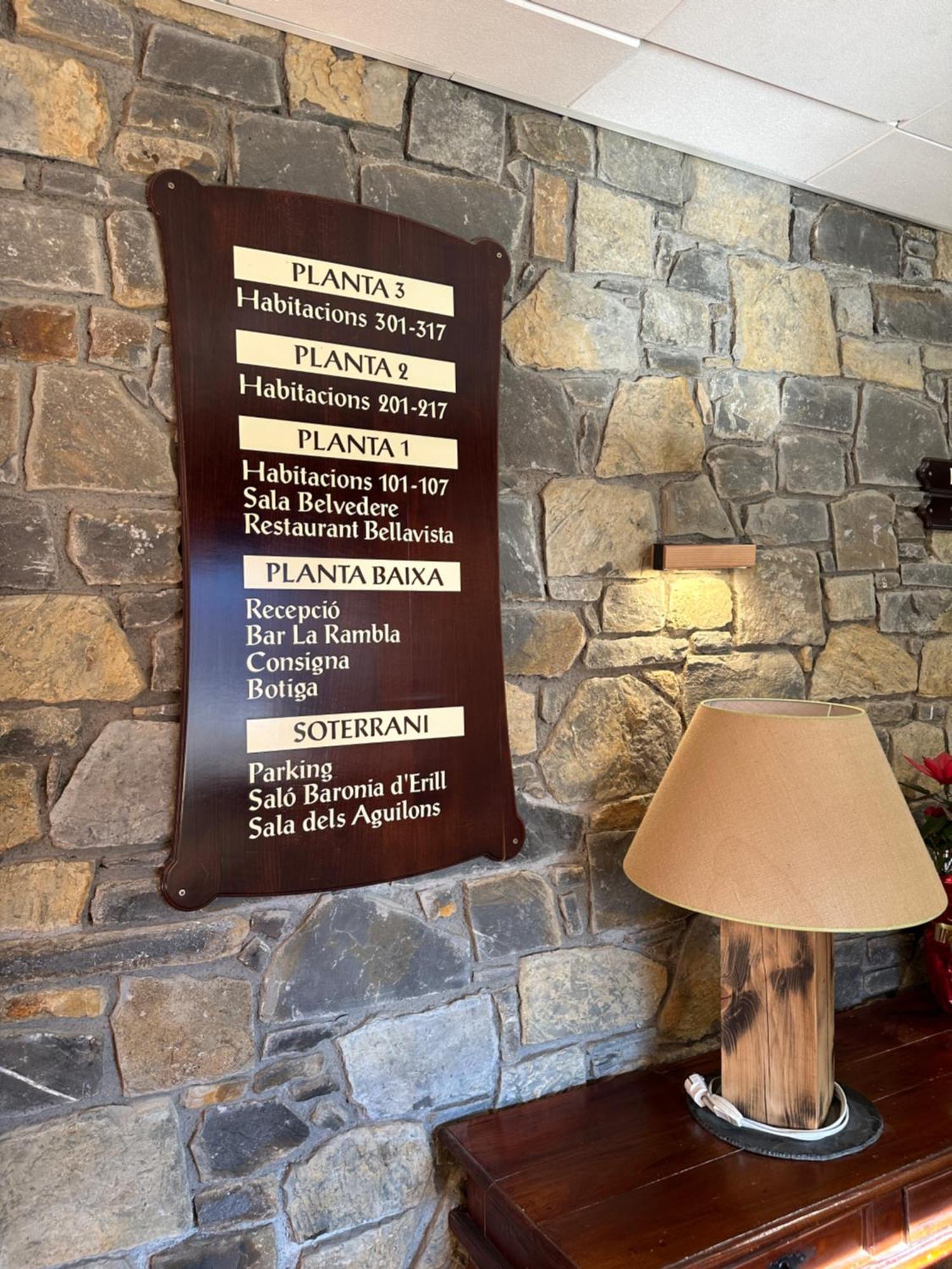 Hotel Romanic Taull Bagian luar foto