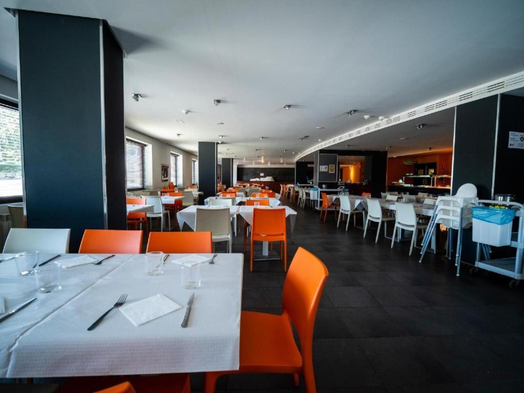 Hotel Romanic Taull Bagian luar foto